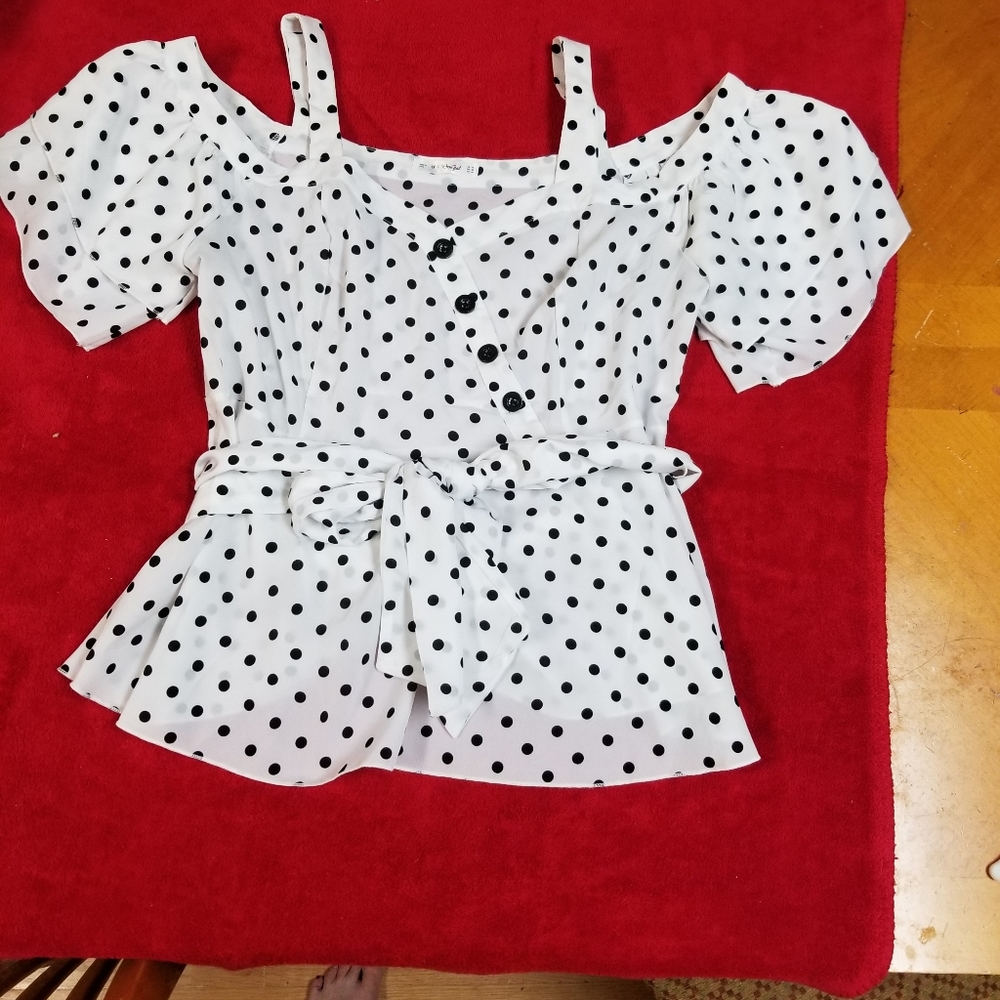 Women's cute top Large / XL?